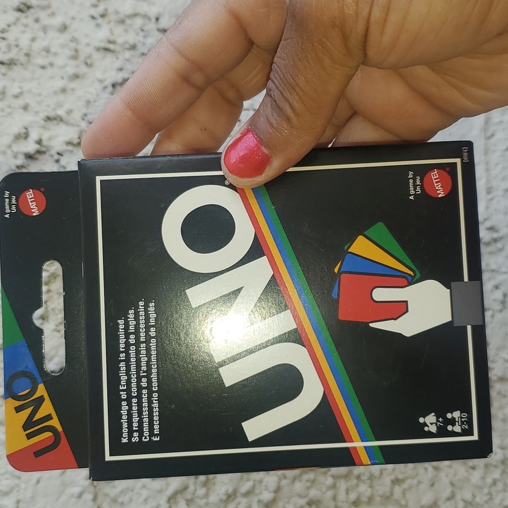 Uno card game